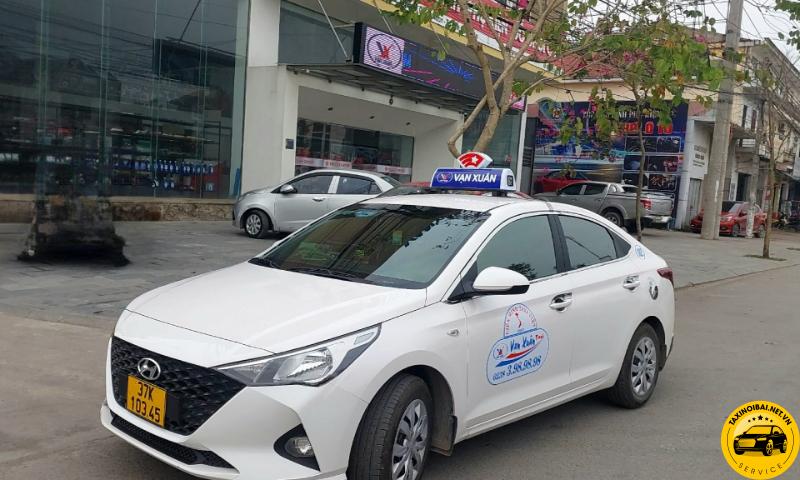 Xe của hãng taxi Vạn Xuân