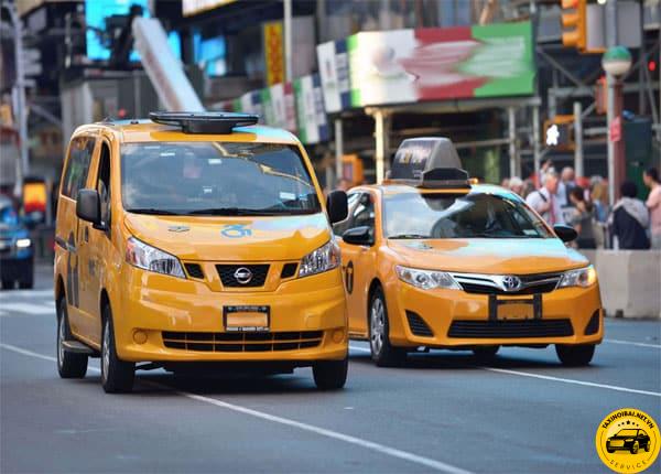 Taxi Sông Công nổi bật với sắc vàng ấn tượng