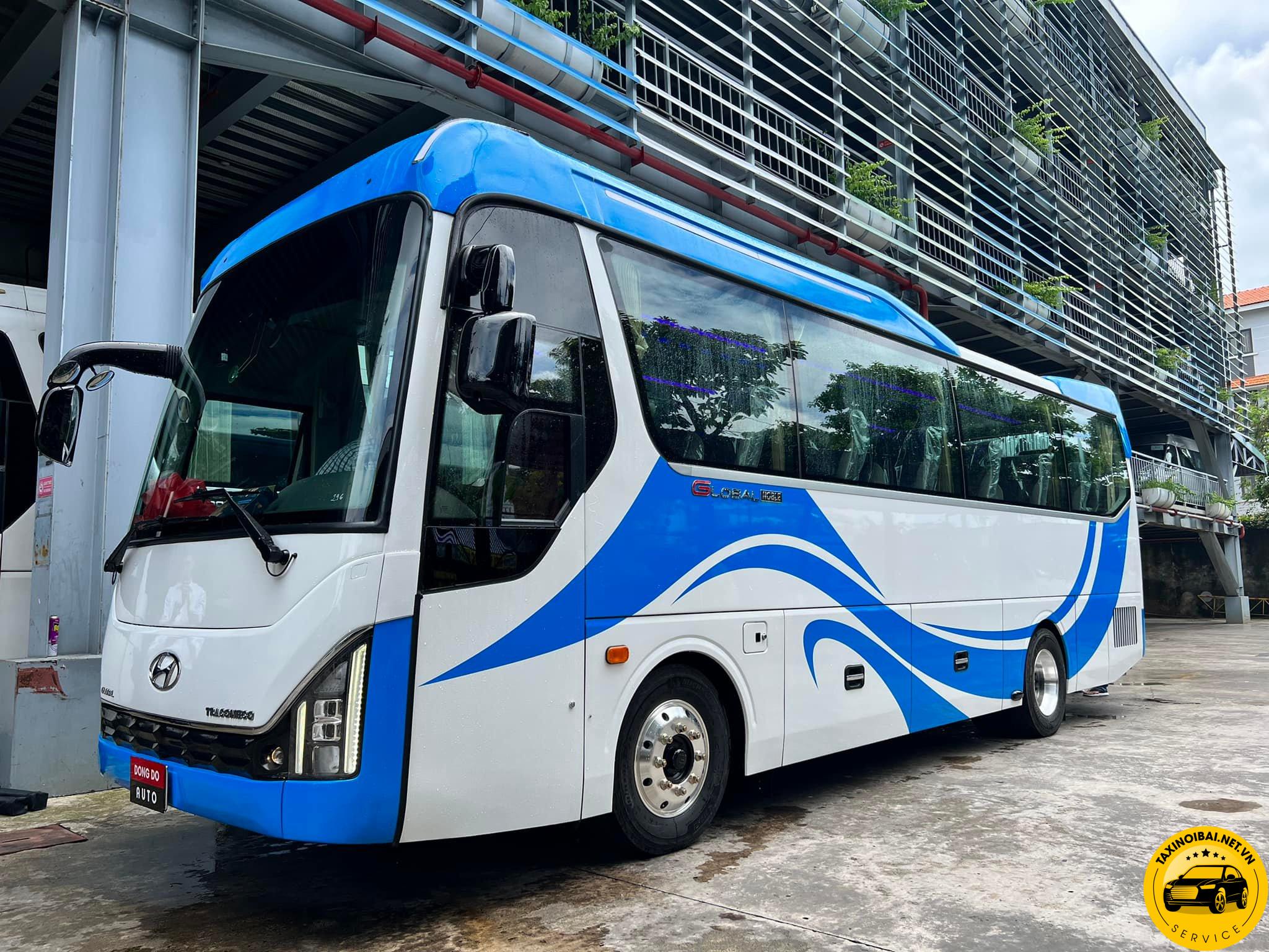 Hyundai Tracomeco Global K29W (Universe Mini): Thuộc dòng Universe thu nhỏ, mang đến trải nghiệm cao cấp với thiết kế gọn gàng, rất được khách đoàn chất lượng cao ưa chuộng.
