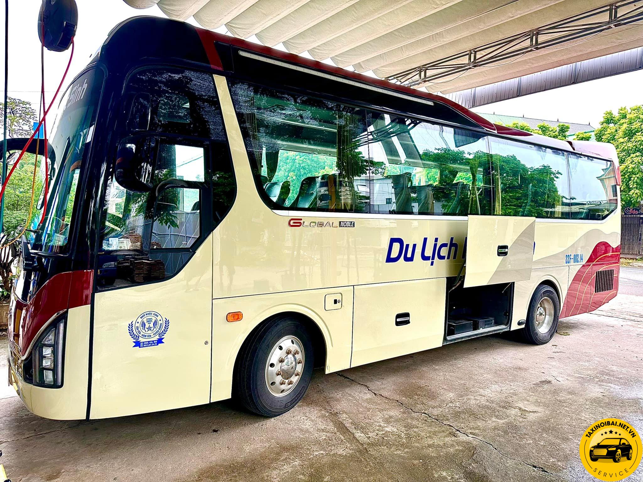 Hyundai Universe Global: Xe sang trọng bậc nhất phân khúc 29 chỗ, tích hợp nhiều công nghệ an toàn, phù hợp cho những chuyến công tác cao cấp hoặc sự kiện quan trọng.
