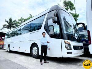Thue xe 45 cho Hyundai Universe