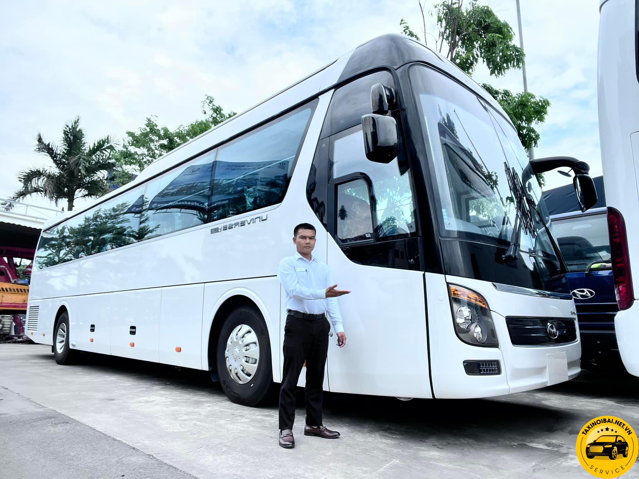 Thue xe 45 cho Hyundai Universe