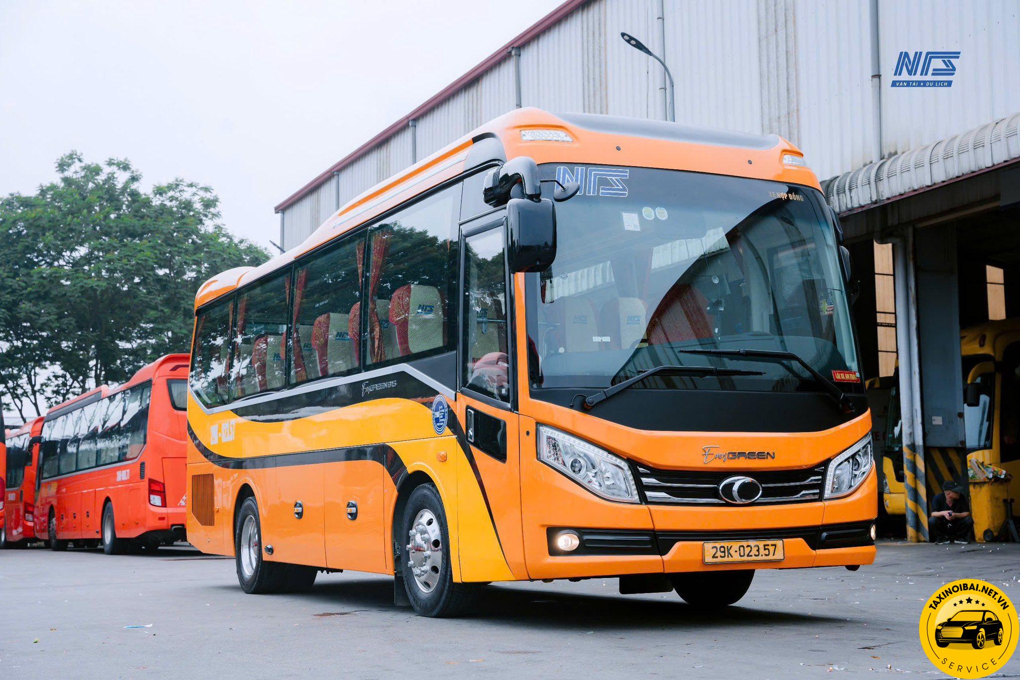 Xe 35 chỗ đi Nội Bài – Lựa chọn cho đoàn khách 25–30 người