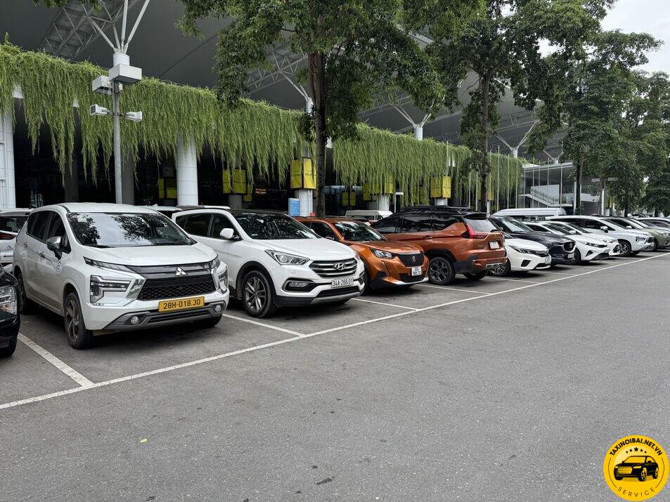 Xe 4 chỗ đời mới – Thuê xe có tài xế tại Hà Nội