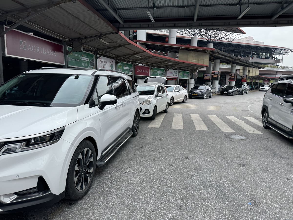 Khu vuc sanh den nha ga T1 san bay Noi Bai