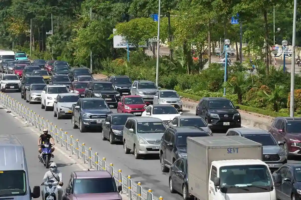 Tac duong cau Nhat Tan